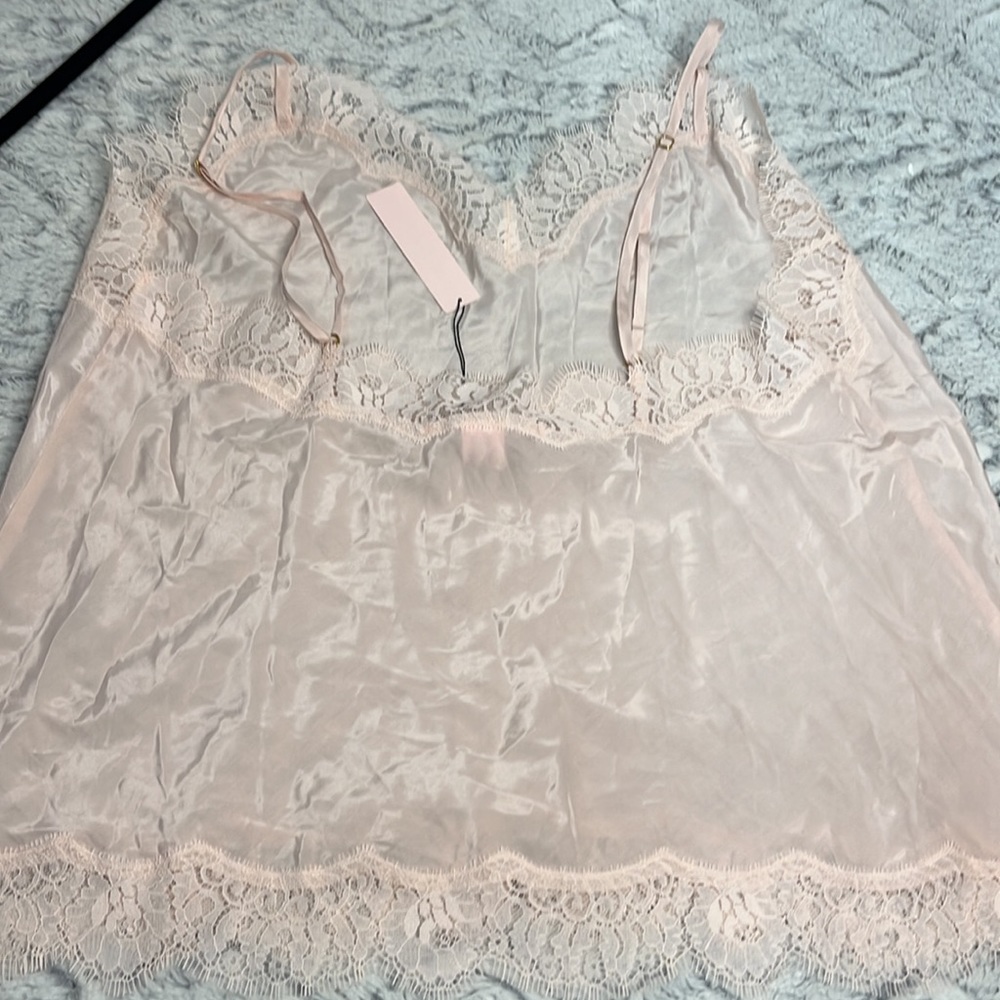 Victorias secret pink lace Camisole with adjustable straps size large - Picture 4 of 7